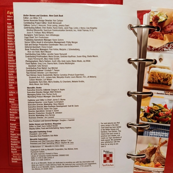Better Homes and Gardens Cook Book 5 Ring Binder New 14th Edition - Picture 3 of 9